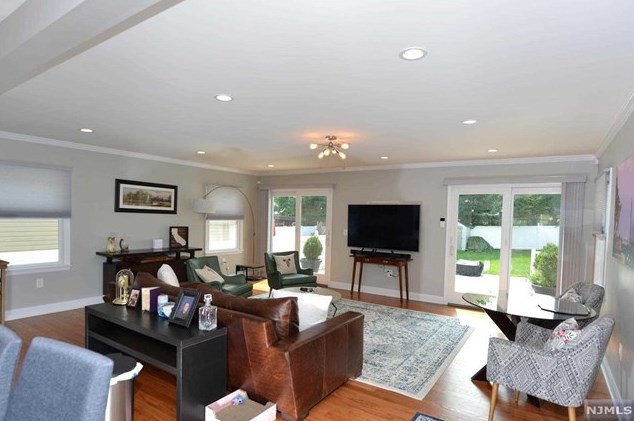 276 Watson Ave, Lyndhurst NJ  07071-1829 exterior