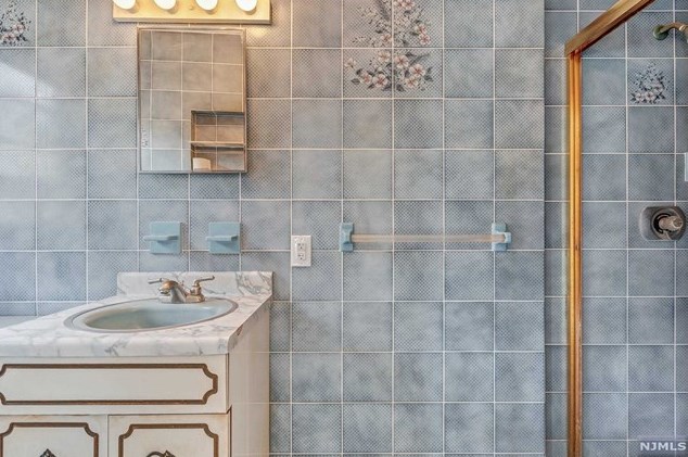 115 Passaic Ave, Rutherford NJ  07070-1919 exterior