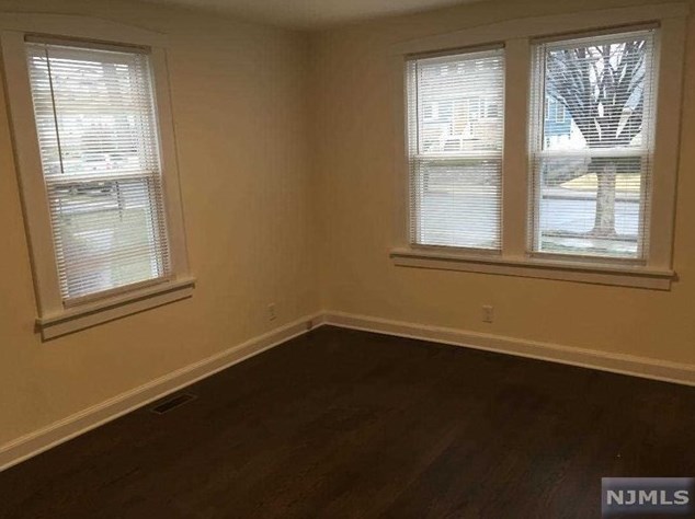 92 Minerva Ave, Paterson NJ 07506-1237 exterior