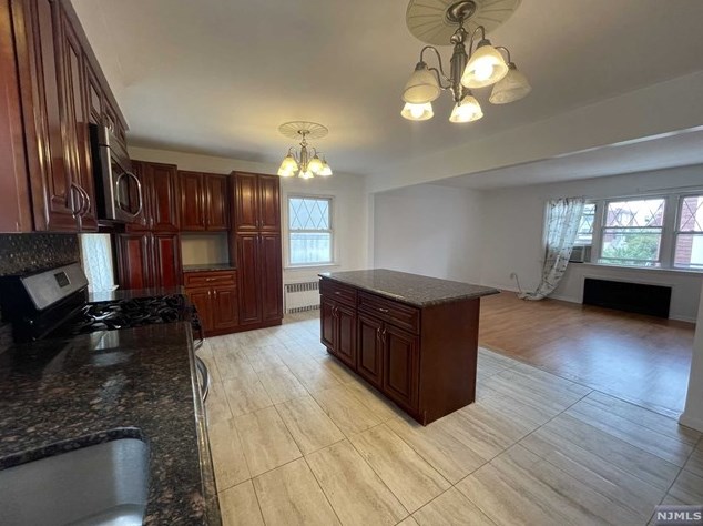 1630 Federspiel St, West Fort Lee NJ  07024-6906 exterior