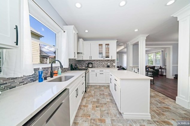 283 Hamilton Pl, Hackensack NJ  07601-3614 exterior