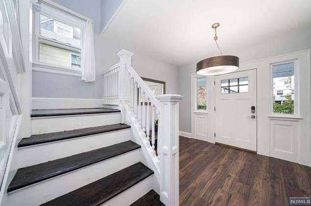 283 Hamilton Pl, Hackensack NJ  07601-3614 exterior