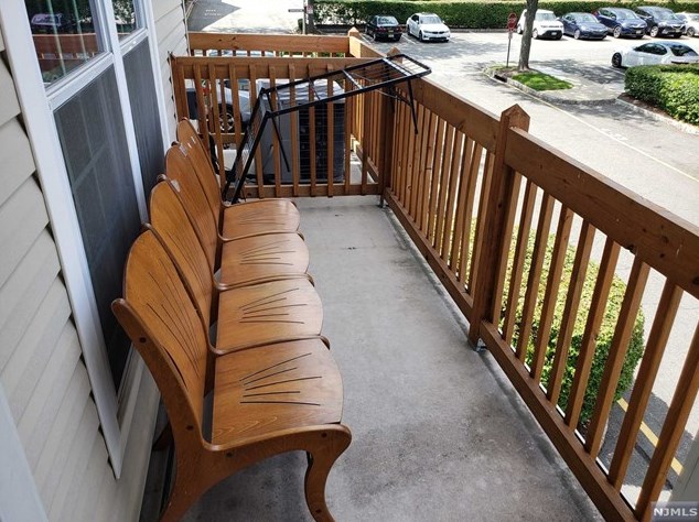 558 Ridge Ln, West Fort Lee NJ 07024-2145 exterior