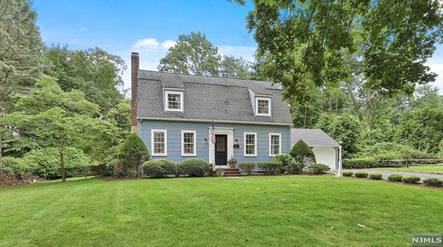 42 Wilson Ave, Wayne NJ  07470-3803 exterior