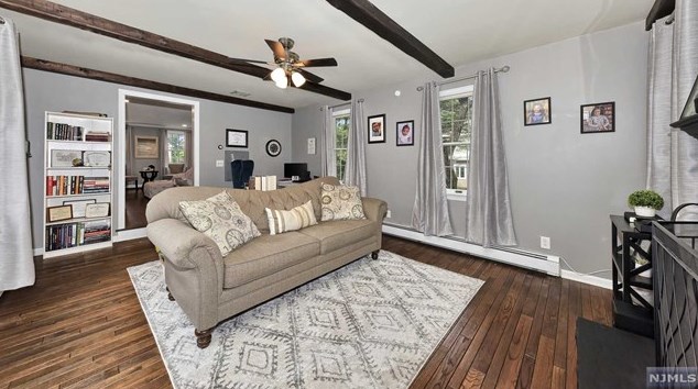 42 Wilson Ave, Wayne NJ  07470-3803 exterior