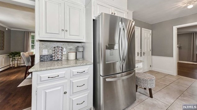 42 Wilson Ave, Wayne NJ  07470-3803 exterior