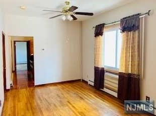 733 1st St, Secaucus NJ  07094-3106 exterior