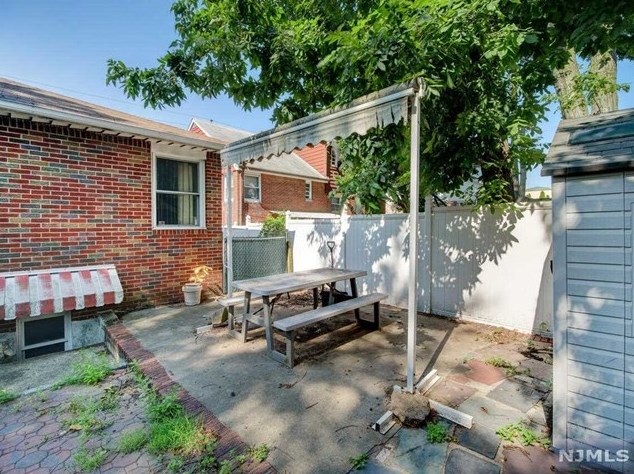 269 State Rt 5, West Fort Lee NJ 07024-4333 exterior