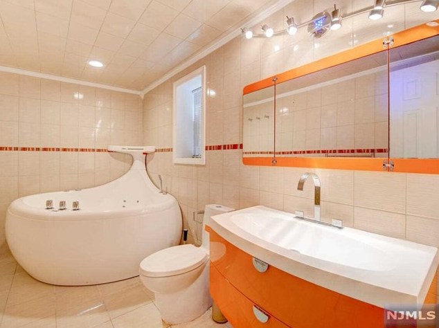 269 State Rt 5, West Fort Lee NJ 07024-4333 exterior