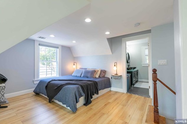 12 Courier Pl, Rutherford NJ  07070-1102 exterior