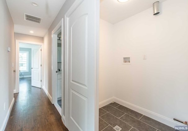 121 Baker Ave, Bergenfield NJ  07621-3322 exterior