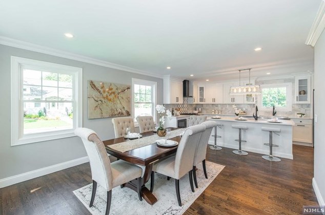 121 Baker Ave, Bergenfield NJ  07621-3322 exterior