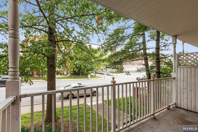 1 Vaughan Dr, Newark NJ  07103-3458 exterior