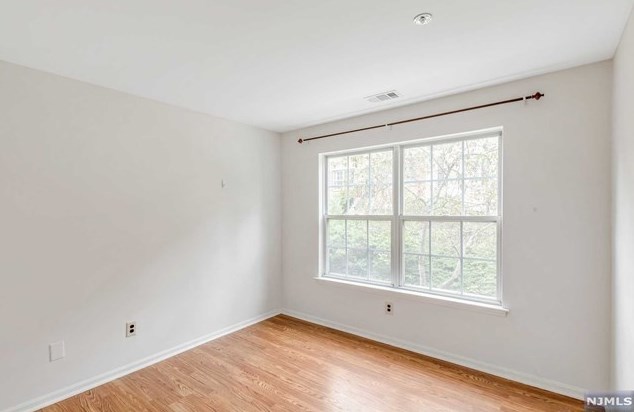 1 Vaughan Dr, Newark NJ  07103-3458 exterior