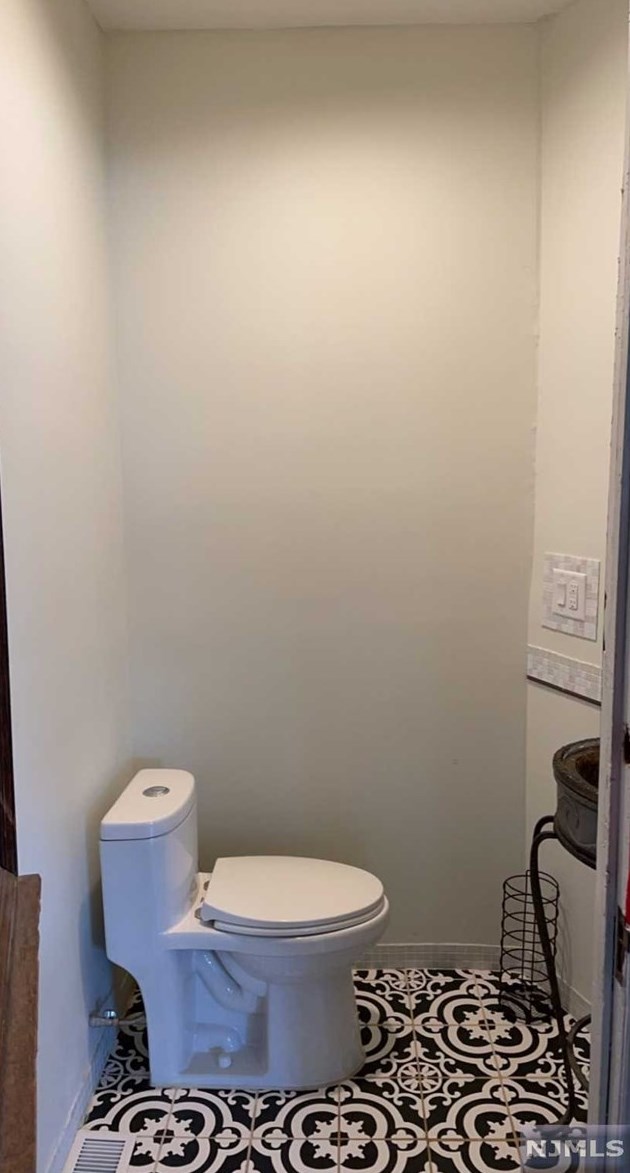 166 Sylvan St, Rutherford NJ  07070-2434 exterior