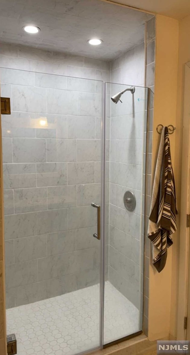 166 Sylvan St, Rutherford NJ  07070-2434 exterior