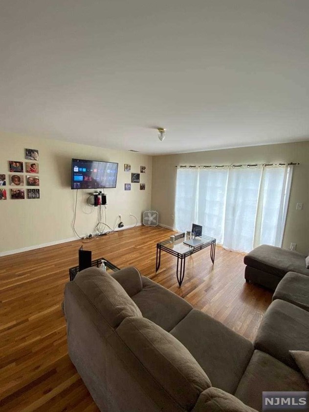 62 Tillinghast St, Newark NJ  07108-1422 exterior