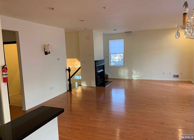 153 George Russell Way, Clifton NJ 07013-2677 exterior