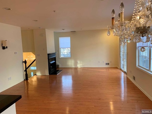 153 George Russell Way, Clifton NJ 07013-2677 exterior