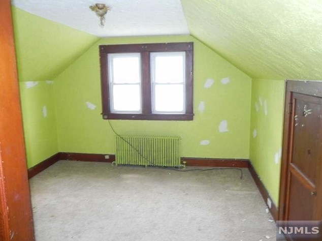 52 Un Ave, Little Ferry NJ 07643-1738 exterior