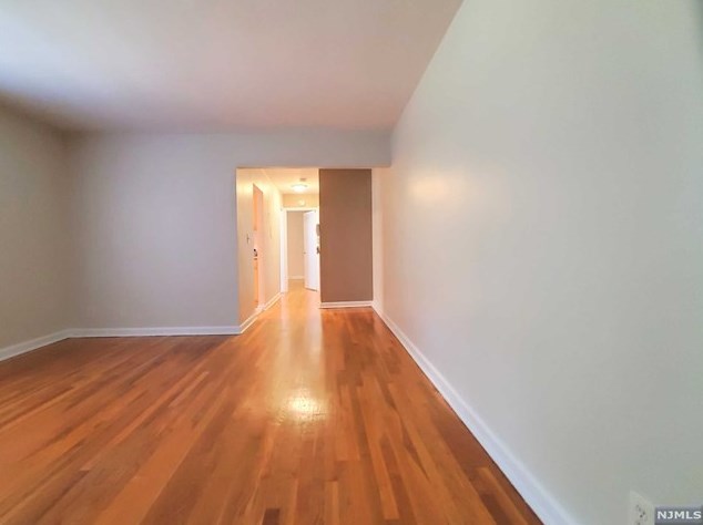 2340 Linwood Ave, West Fort Lee NJ 07024-3863 exterior