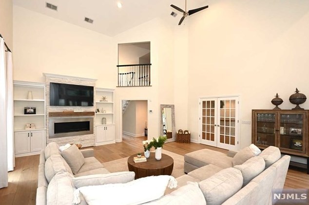 233 Fondiller St, Westwood NJ  07675-5557 exterior