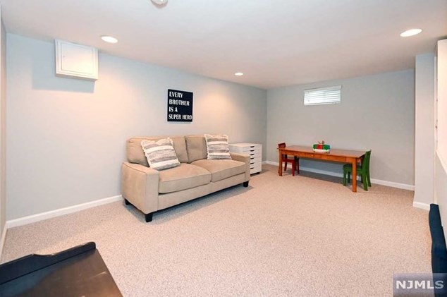 233 Fondiller St, Westwood NJ  07675-5557 exterior