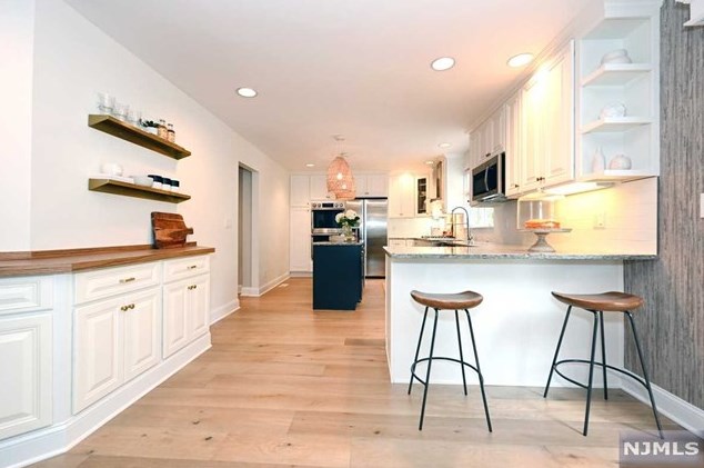 233 Fondiller St, Westwood NJ  07675-5557 exterior