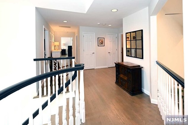 233 Fondiller St, Westwood NJ  07675-5557 exterior