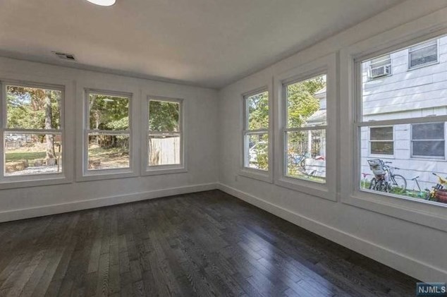 10 Orchard St, Hillsdale NJ  07642-2013 exterior