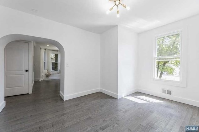 10 Orchard St, Hillsdale NJ  07642-2013 exterior