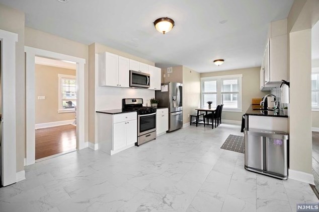 63 Spring Valley Ave, Hackensack NJ  07601-3806 exterior
