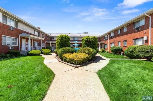 1315 Anderson Ave, West Fort Lee NJ 07024-1769 exterior