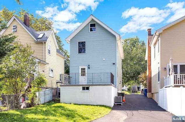 75 Prospect Pl, Rutherford NJ  07070-1112 exterior