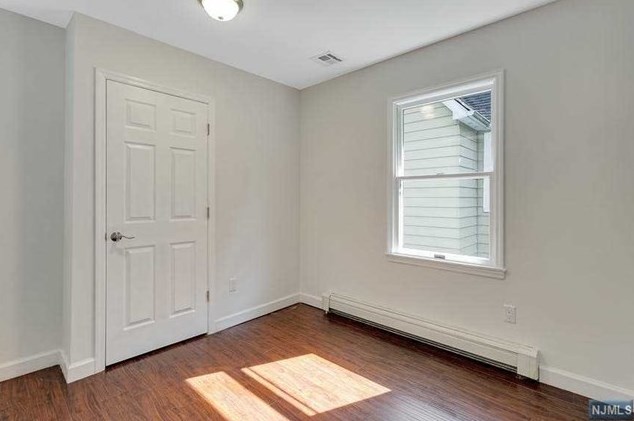 75 Prospect Pl, Rutherford NJ  07070-1112 exterior