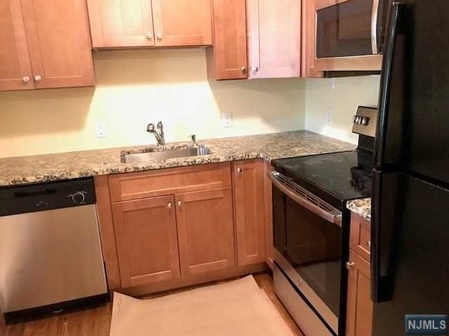 213 Maple Ave, Park Ridge NJ  07656-1261 exterior