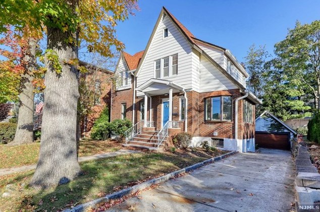 59 Virginia Ave, West Fort Lee NJ  07024-6411 exterior