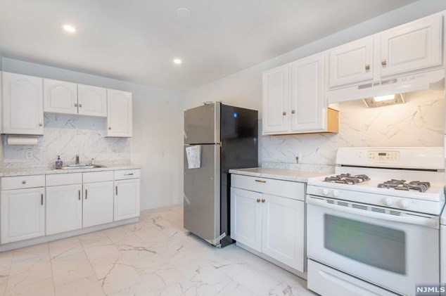 87 Doty Rd, Oakland, NJ 07436