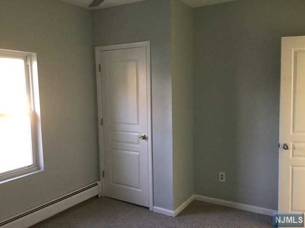 90 Union Ave, Little Ferry NJ  07643-1738 exterior