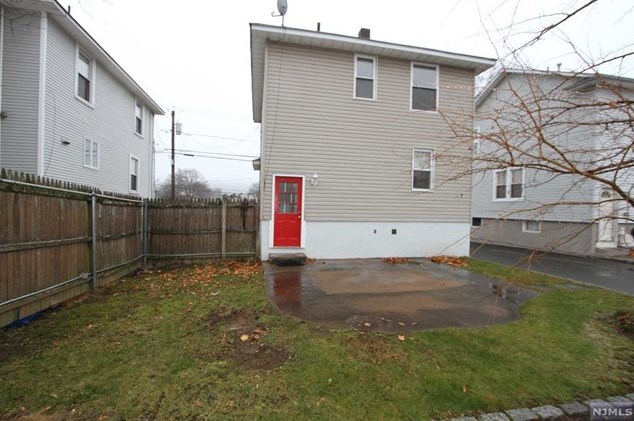 231 Royal Ave, Paterson NJ 07506-1830 exterior