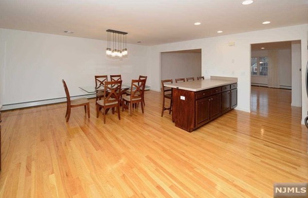 123 Maitland Ave, Paterson NJ  07506-2647 exterior