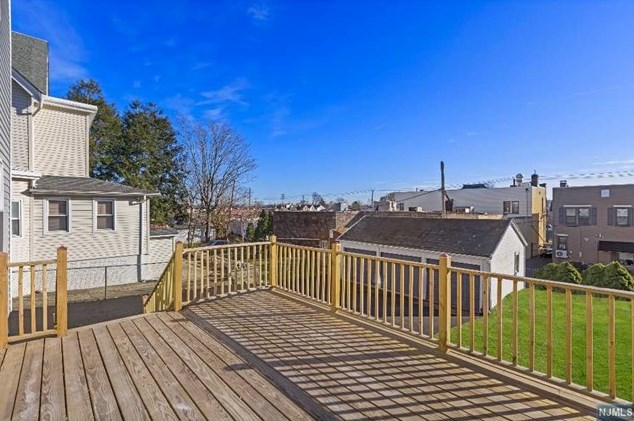 21 Harding Ave, Clifton NJ  07011-2209 exterior