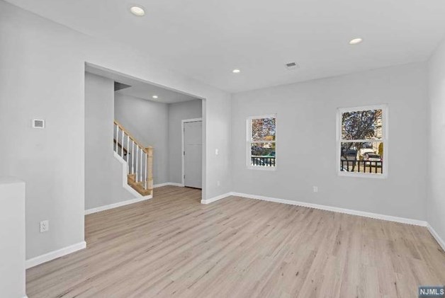 21 Harding Ave, Clifton NJ  07011-2209 exterior