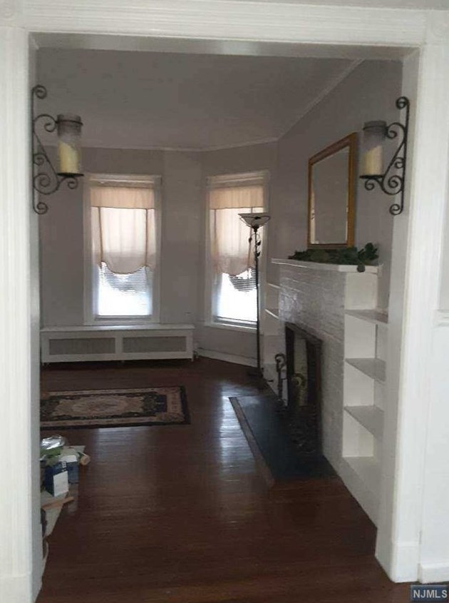 27 Legion Pl, Hillsdale NJ  07642-1849 exterior