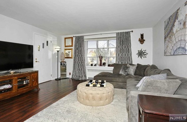 116 Buena Vista Ave, Paterson NJ  07506-2921 exterior