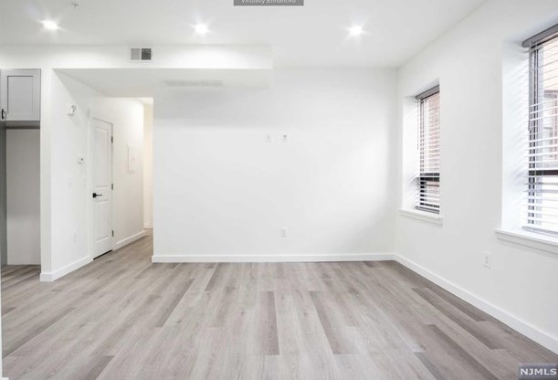 7 Atlantic St, Hackensack NJ  07601-5446 exterior