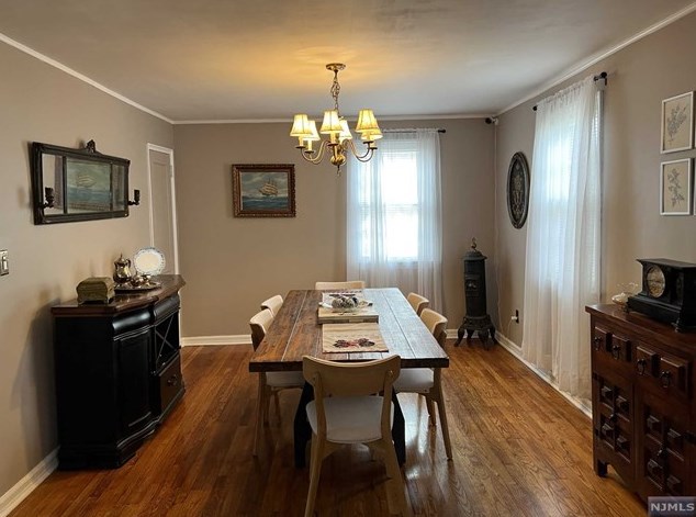 208 New Bridge Rd, Bergenfield NJ  07621-4124 exterior