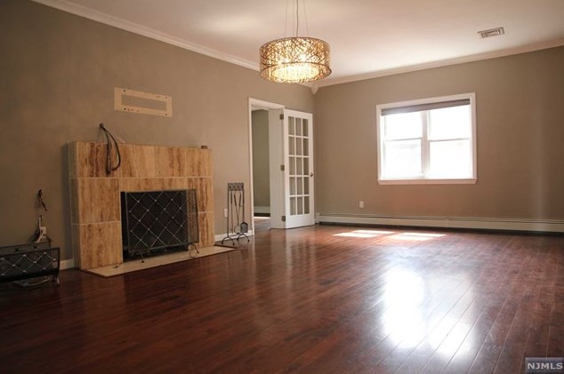 200 Bellemeade Ave, West Fort Lee NJ  07024-4306 exterior