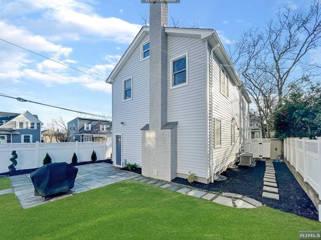 147 Highland Cross, Rutherford NJ  07070-2105 exterior