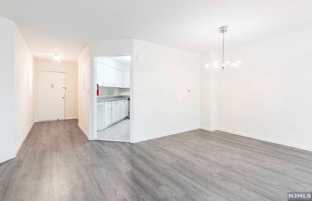 415 Harmon Cove Tower, Secaucus NJ  07094-1727 exterior